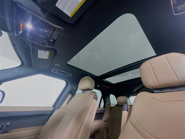 2024 Land Rover Range Rover Sport P360 SE