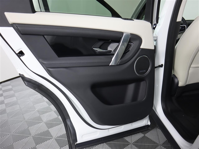 2023 Land Rover Discovery Sport P250 SE
