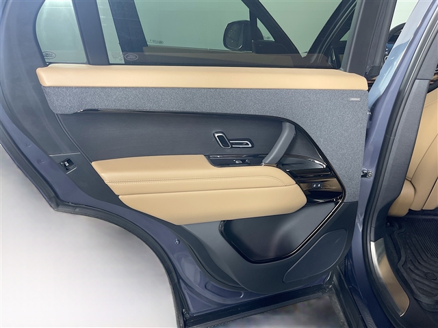 2024 Land Rover Range Rover Sport P360 SE