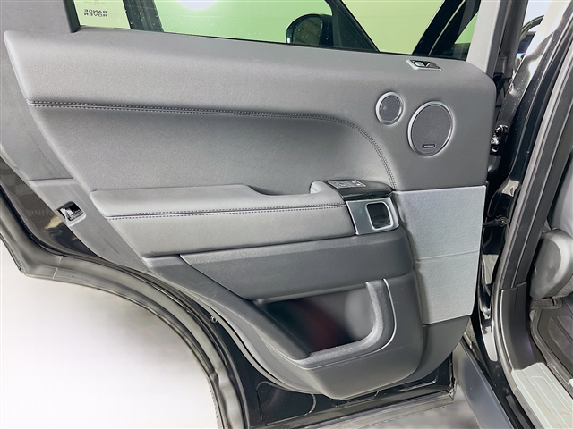 2022 Land Rover Range Rover Sport HSE Silver Edition