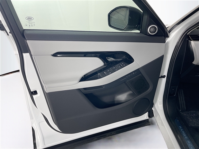 2024 Land Rover Range Rover Evoque P250 Dynamic SE
