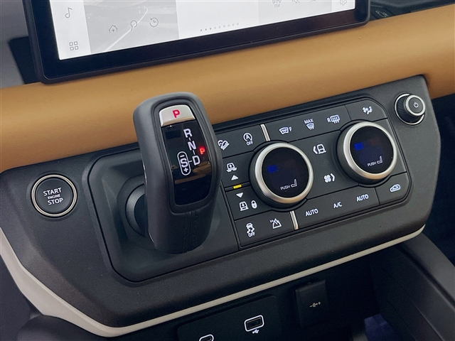 2024 Land Rover Defender 110 P300 S