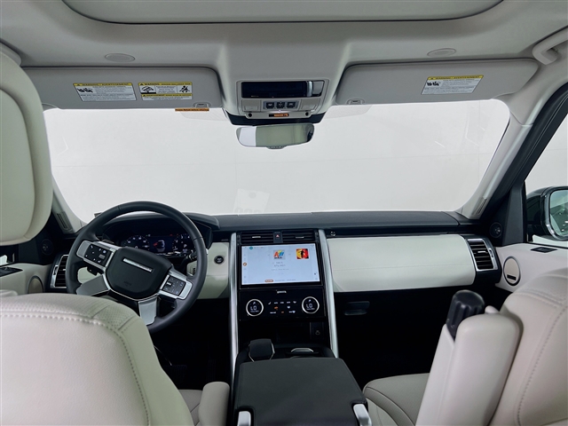2024 Land Rover Discovery P300 S