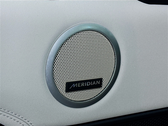 2024 Land Rover Discovery P300 S