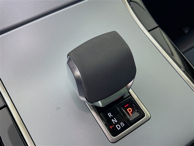 2024 Land Rover Range Rover Velar P250 S
