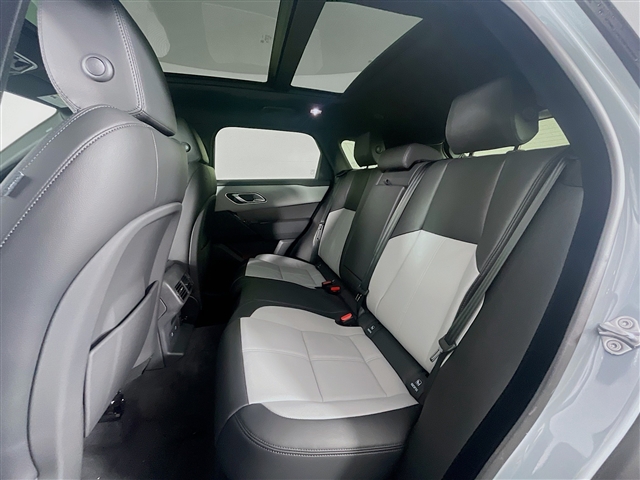 2024 Land Rover Range Rover Velar P250 Dynamic SE