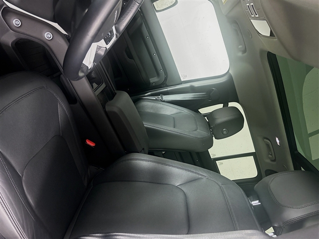 2024 Land Rover Defender 110 P300 S