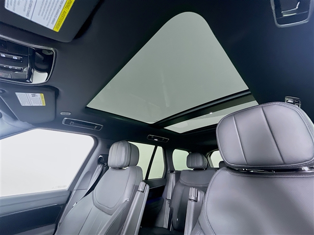 2023 Land Rover Range Rover P530 SE