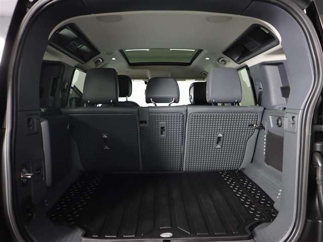 2022 Land Rover Defender 110 X-Dynamic HSE