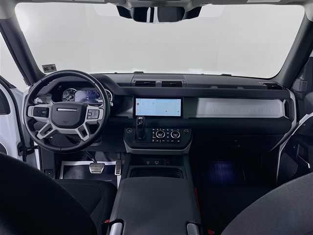 2022 Land Rover Defender 110 Standard