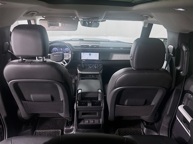 2024 Land Rover Defender 110 P300 S