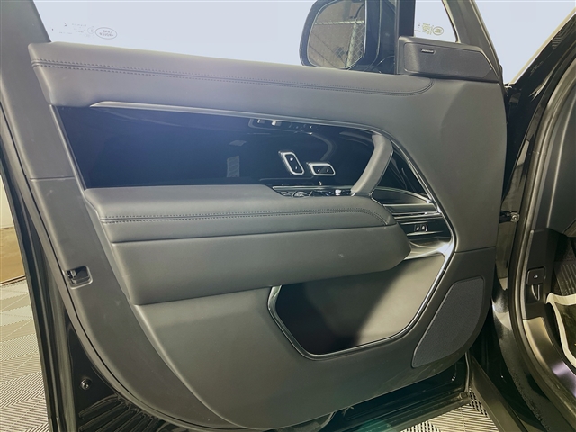 2023 Land Rover Range Rover P530 SE