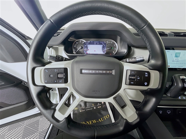 2022 Land Rover Defender 110 Standard