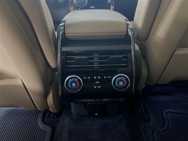 2024 Land Rover Range Rover Sport P360 SE