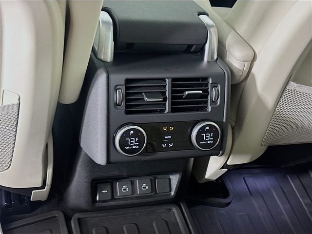 2024 Land Rover Discovery P300 S