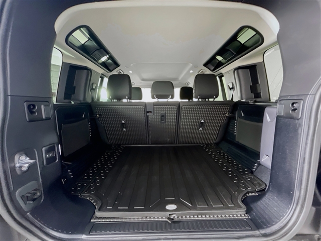 2022 Land Rover Defender 110 Standard