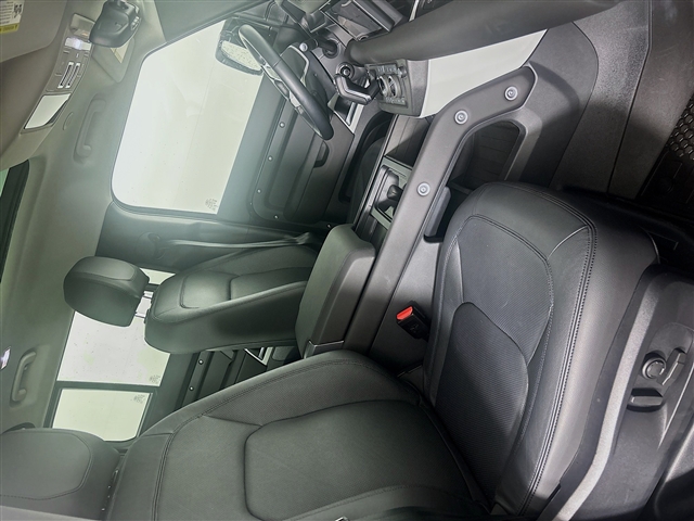 2024 Land Rover Defender 110 P300 S