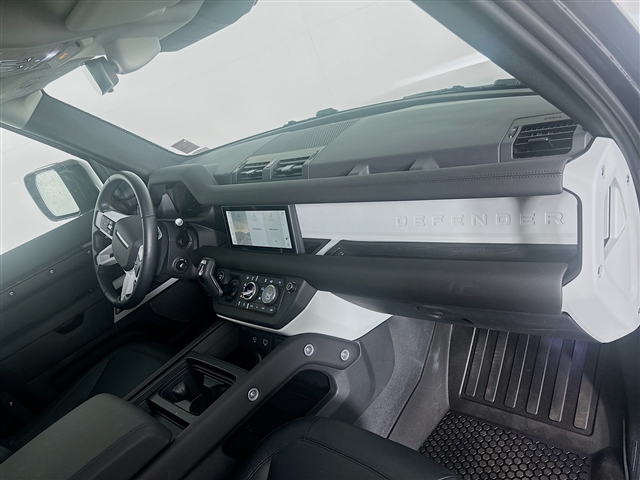 2024 Land Rover Defender 110 P300 S