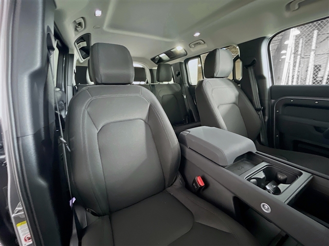 2023 Land Rover Defender 110 Standard