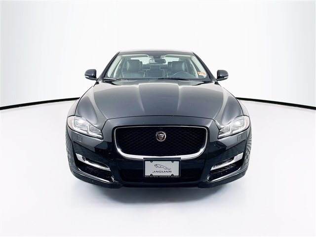 2017 Jaguar XJ R-Sport