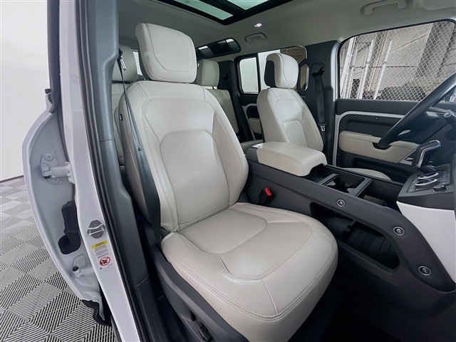 2023 Land Rover Defender S