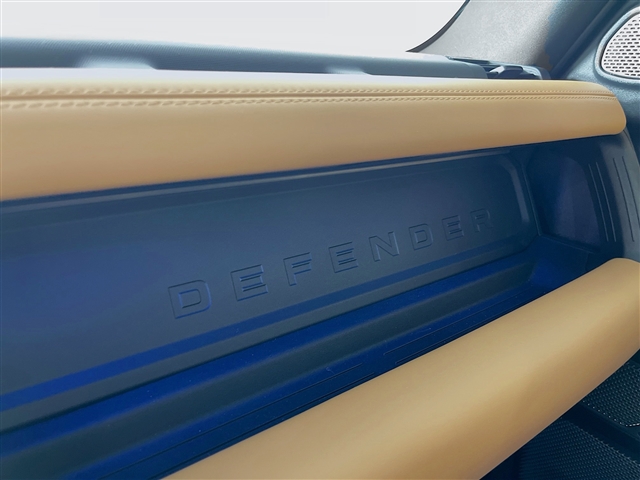 2023 Land Rover Defender V8