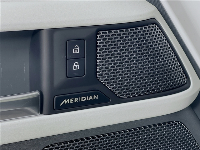 2023 Land Rover Defender S