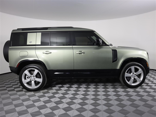 2022 Land Rover Defender 110 X-Dynamic HSE