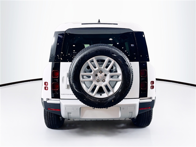 2024 Land Rover Defender 110 P300 S