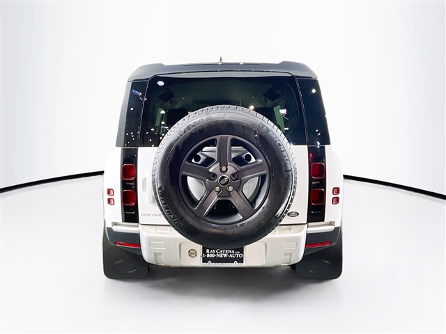 2022 Land Rover Defender 110 Standard