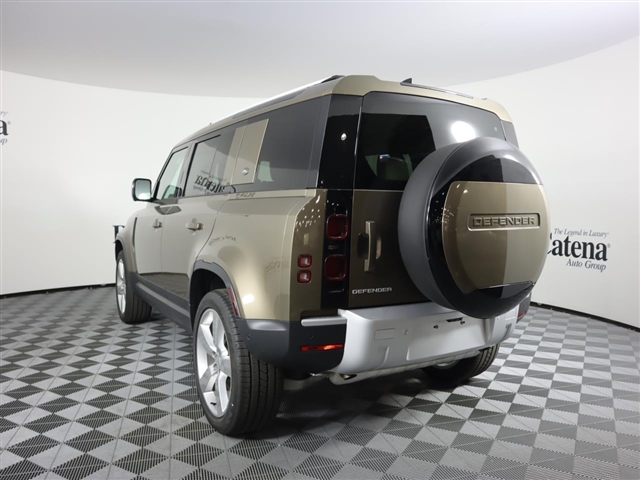 2024 Land Rover Defender 110 P400 S