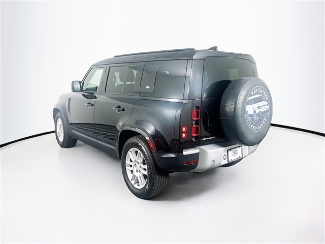 2024 Land Rover Defender 110 P300 S