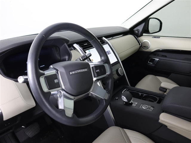 2021 Land Rover Discovery P300 S
