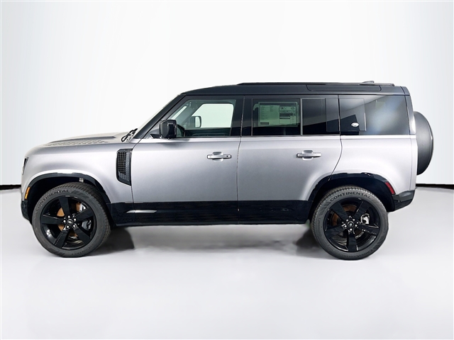 2024 Land Rover Defender 110 P400 X-Dynamic SE