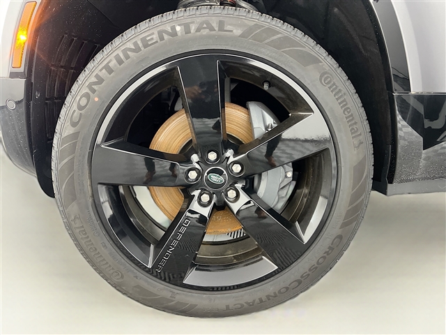 2024 Land Rover Defender 110 P400 X-Dynamic SE