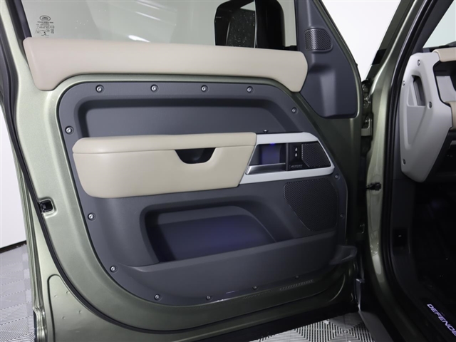 2022 Land Rover Defender 110 X-Dynamic HSE
