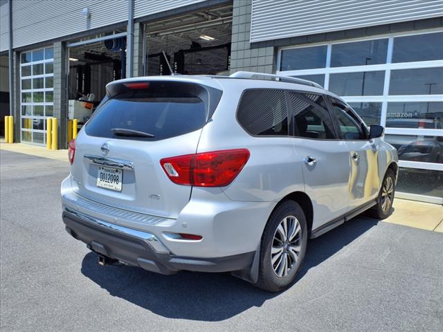 2017 Nissan Pathfinder SV