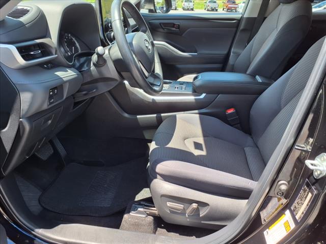 2024 Toyota Highlander LE