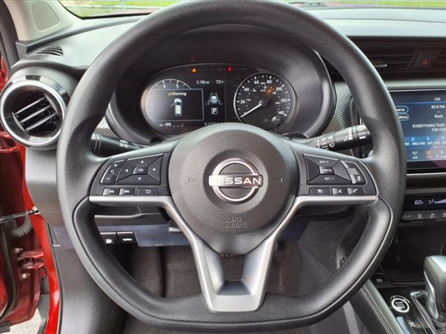 2022 Nissan Kicks SV