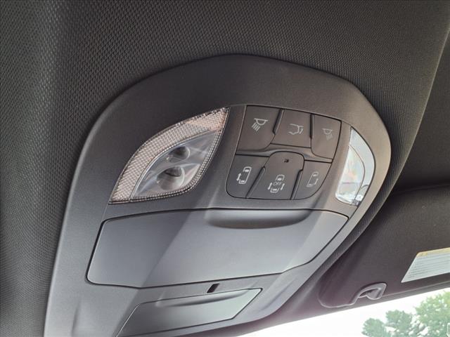 2025 Chrysler Voyager LX