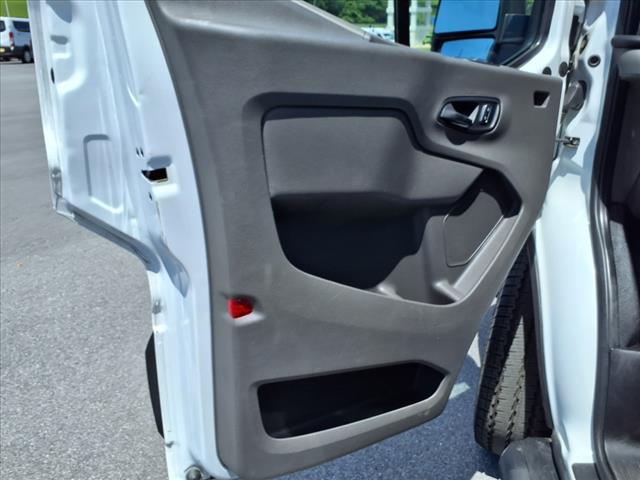 2022 Ford Transit Base