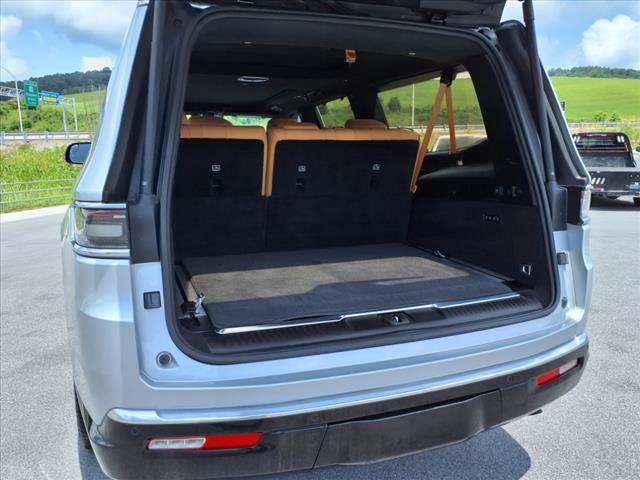 2023 Jeep Grand Wagoneer L Series III