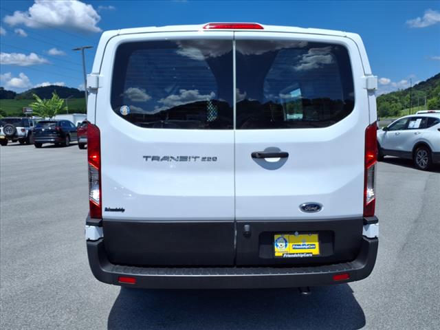 2022 Ford Transit Base