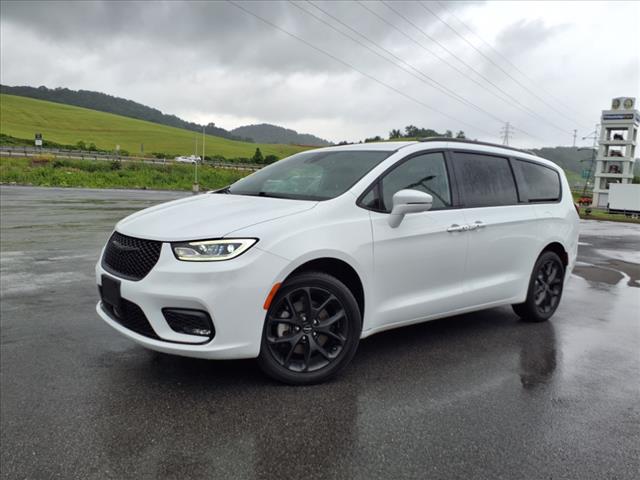 2021 Chrysler Pacifica Touring