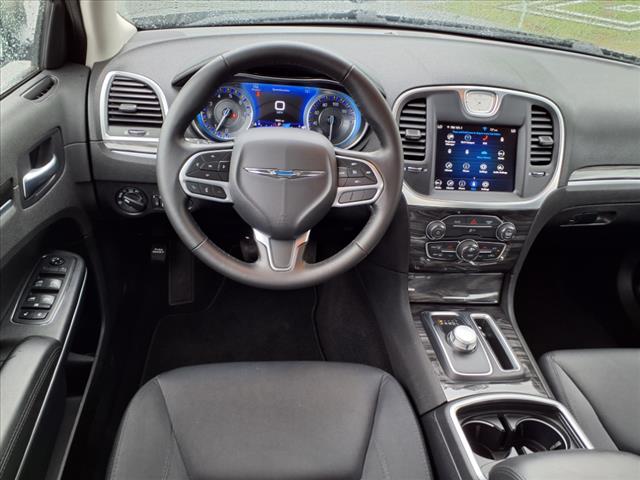 2021 Chrysler 300 Touring