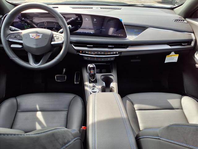 2025 Cadillac XT4 Sport
