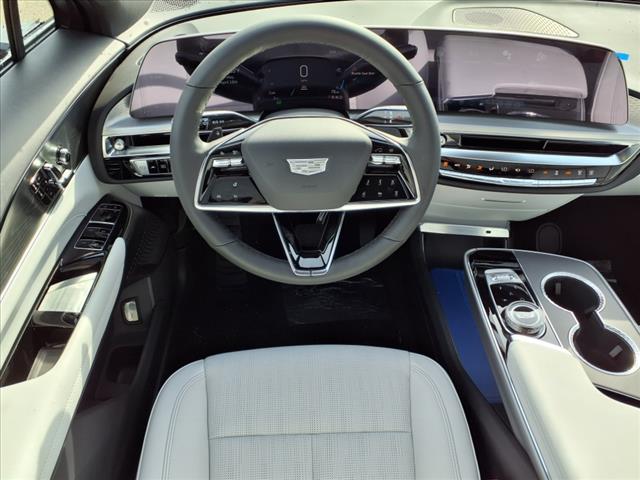 2025 Cadillac LYRIQ Sport 1