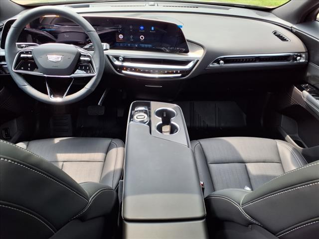 2025 Cadillac LYRIQ Sport 1