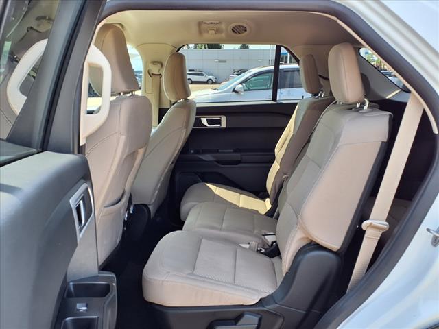 2021 Ford Explorer Base