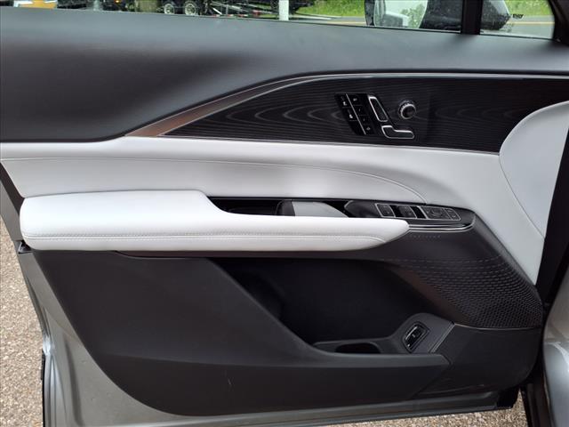 2025 Cadillac LYRIQ Sport 1